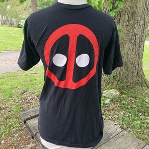 MARVEL DEADPOOL LOGO BLACK TSHIRT MEDIUM WELOVEFINE